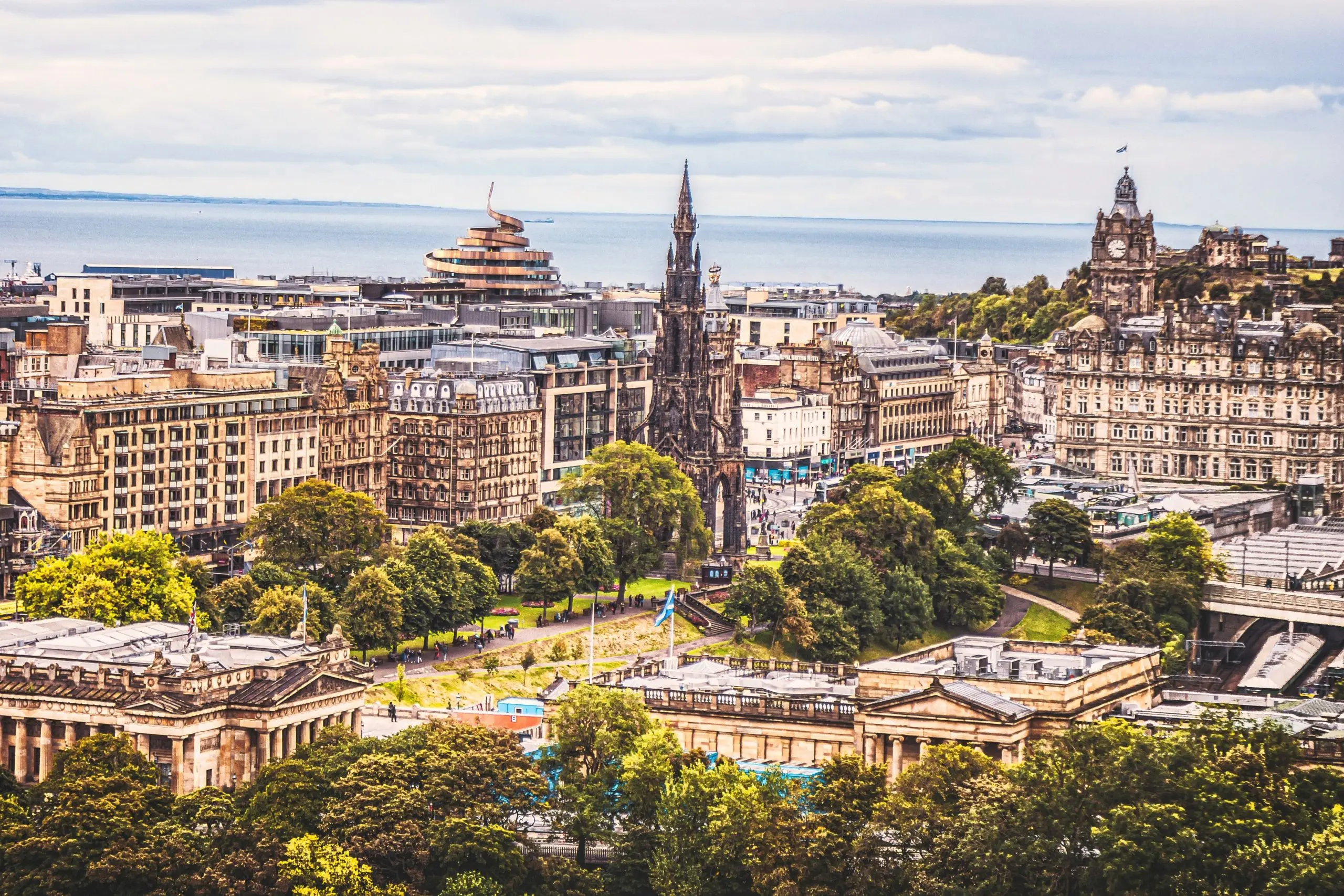 Edinburgh’s Old Town is the medieval heart of the city. Even if you’ve never visited the Scottish capital before, it’s impossible to miss this part of town.