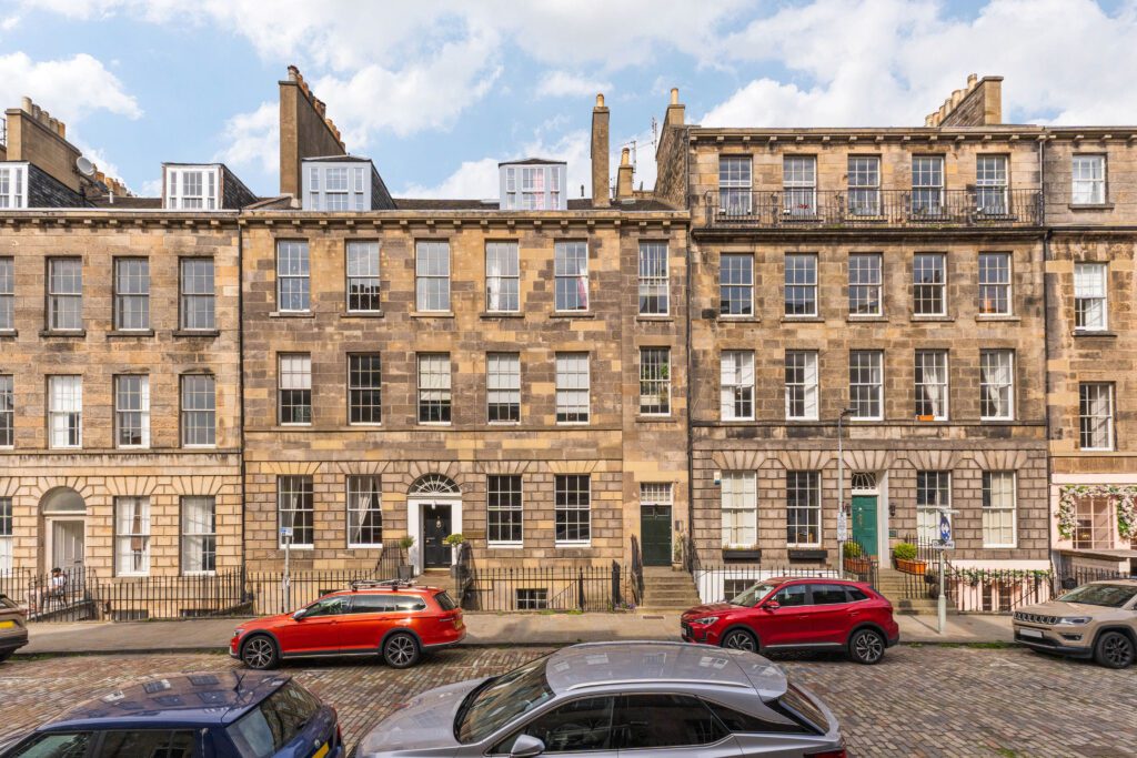 2f1, 7 Union Street, Edinburgh, EH1 3LT